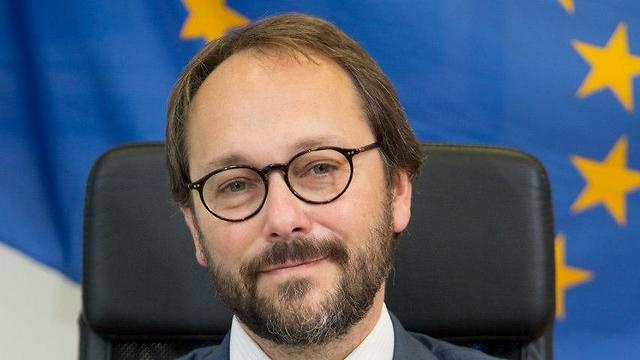 Евросоюз "глубоко обеспокоен" обстрелом Сдерота
